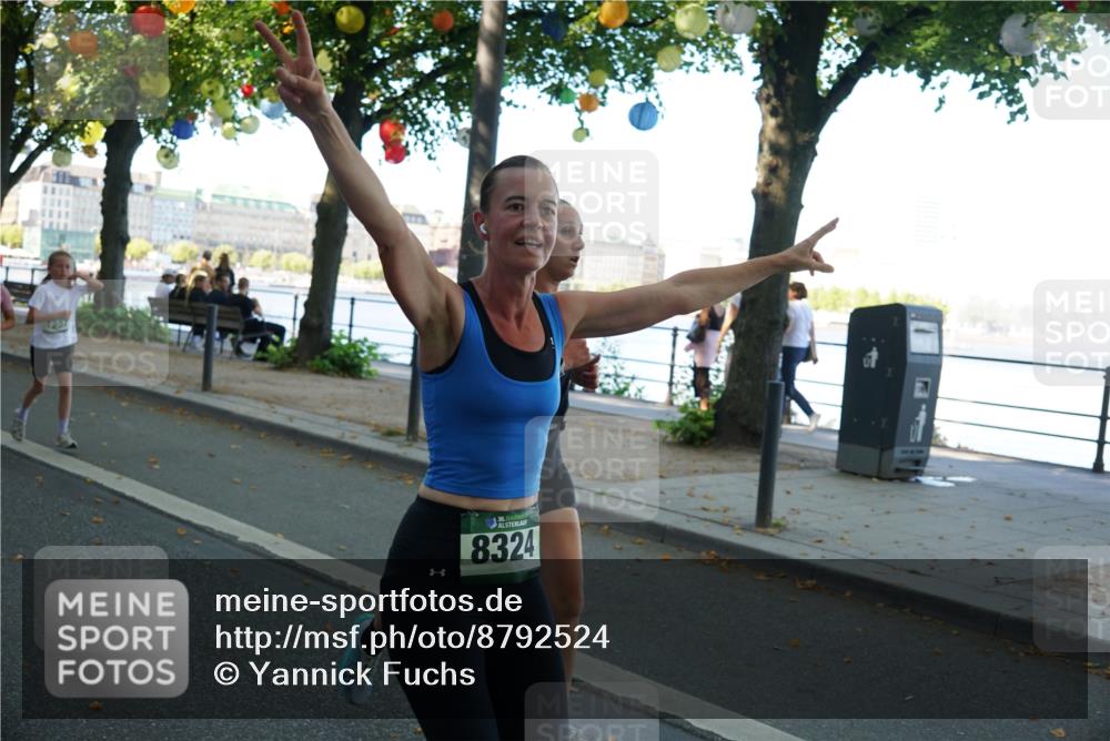 07.09.2025 - BARMER Alsterlauf Yannick Fuchs http://msf.ph/oto/8792524 07.09.2025 11:39:46 Laufen 1257, 36, 8324 meine-sportfotos.de