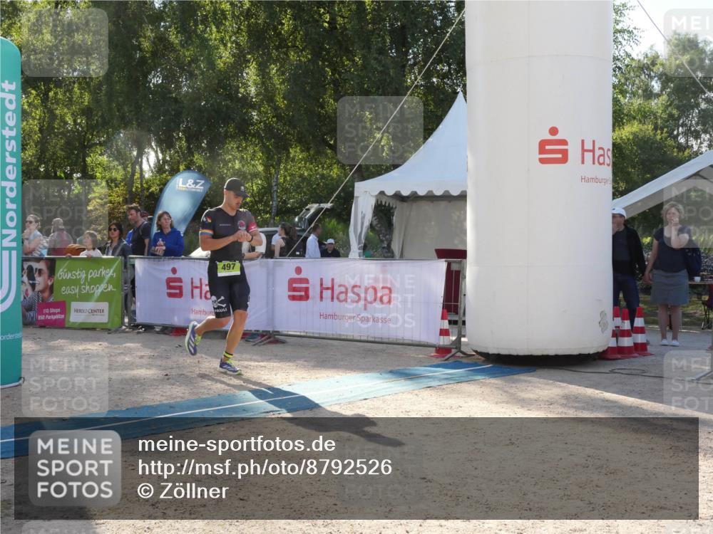 07.09.2025 - 19. Norderstedt Triathlon Zöllner http://msf.ph/oto/8792526 07.09.2025 16:27:46 Ziel 497, 1523, 1528 meine-sportfotos.de
