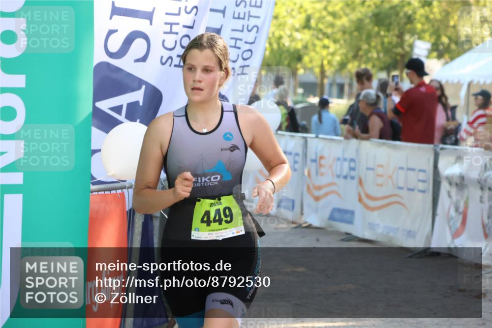 07.09.2025 - 19. Norderstedt Triathlon Zöllner http://msf.ph/oto/8792530 07.09.2025 16:37:46 Ziel 449, 1051 meine-sportfotos.de