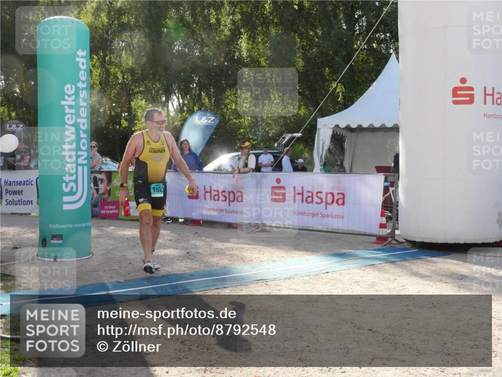07.09.2025 - 19. Norderstedt Triathlon Zöllner http://msf.ph/oto/8792548 07.09.2025 16:27:51 Ziel 497, 1523, 1528 meine-sportfotos.de