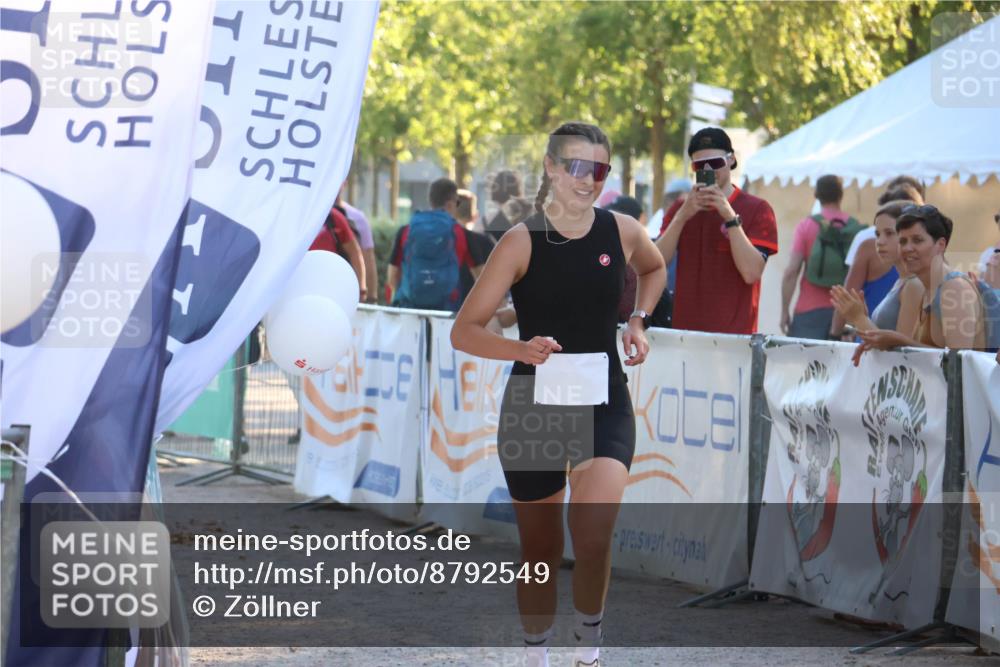 07.09.2025 - 19. Norderstedt Triathlon Zöllner http://msf.ph/oto/8792549 07.09.2025 16:37:51 Ziel 449, 1453 meine-sportfotos.de
