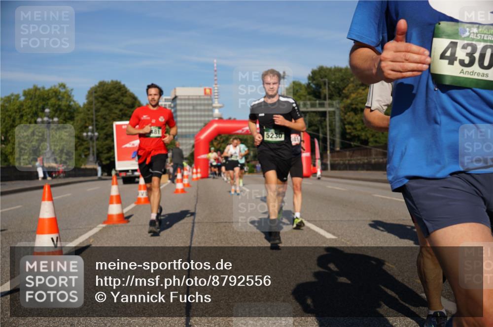 07.09.2025 - BARMER Alsterlauf Yannick Fuchs http://msf.ph/oto/8792556 07.09.2025 09:42:40 Laufen 5230, 801, 36, 430 meine-sportfotos.de