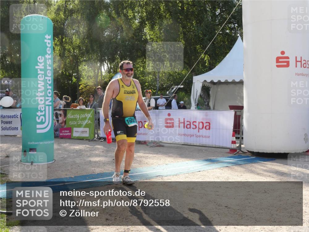 07.09.2025 - 19. Norderstedt Triathlon Zöllner http://msf.ph/oto/8792558 07.09.2025 16:27:52 Ziel 497, 1523, 1528 meine-sportfotos.de