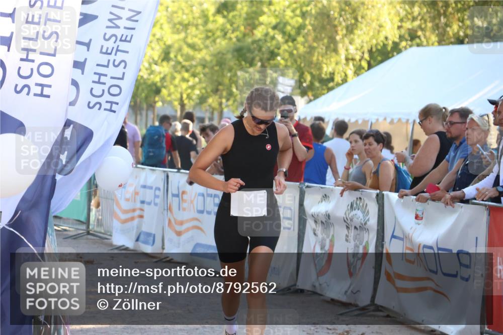 07.09.2025 - 19. Norderstedt Triathlon Zöllner http://msf.ph/oto/8792562 07.09.2025 16:37:52 Ziel 449, 1453 meine-sportfotos.de
