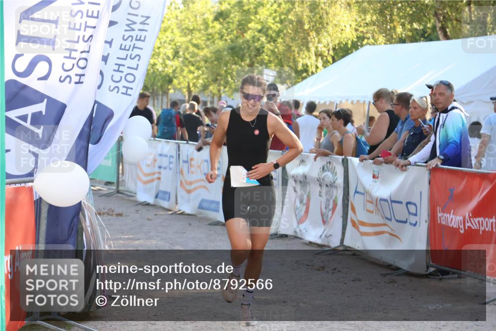 07.09.2025 - 19. Norderstedt Triathlon Zöllner http://msf.ph/oto/8792566 07.09.2025 16:37:52 Ziel 449, 1453 meine-sportfotos.de
