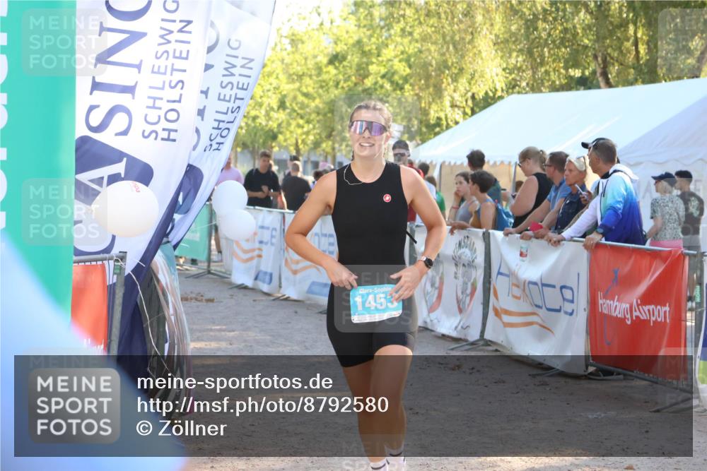 07.09.2025 - 19. Norderstedt Triathlon Zöllner http://msf.ph/oto/8792580 07.09.2025 16:37:53 Ziel 449, 1453 meine-sportfotos.de