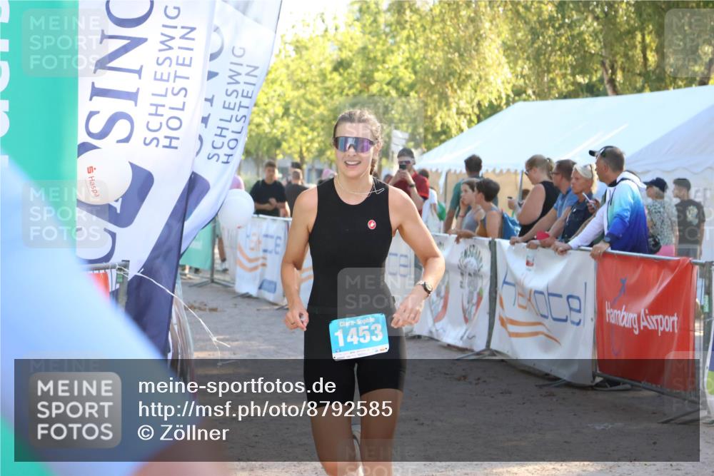 07.09.2025 - 19. Norderstedt Triathlon Zöllner http://msf.ph/oto/8792585 07.09.2025 16:37:53 Ziel 449, 1453 meine-sportfotos.de