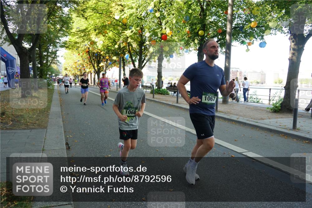 07.09.2025 - BARMER Alsterlauf Yannick Fuchs http://msf.ph/oto/8792596 07.09.2025 11:39:49 Laufen 1068, 1067 meine-sportfotos.de