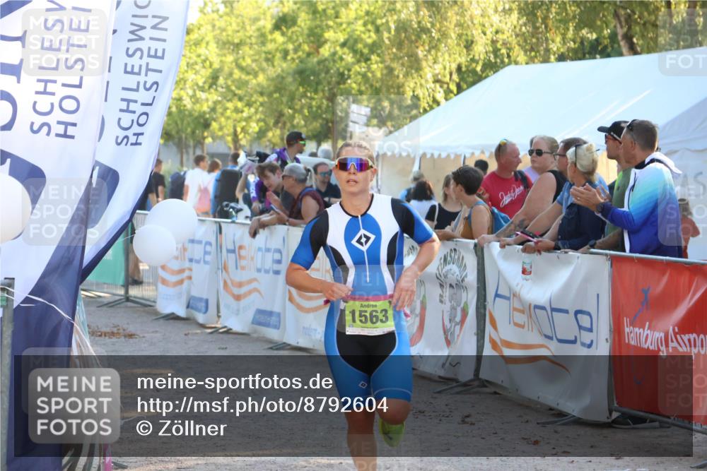 07.09.2025 - 19. Norderstedt Triathlon Zöllner http://msf.ph/oto/8792604 07.09.2025 16:38:09 Ziel 1068, 1563 meine-sportfotos.de