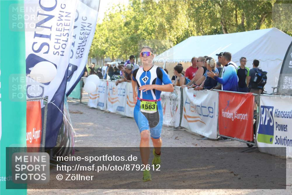 07.09.2025 - 19. Norderstedt Triathlon Zöllner http://msf.ph/oto/8792612 07.09.2025 16:38:09 Ziel 1068, 1563 meine-sportfotos.de