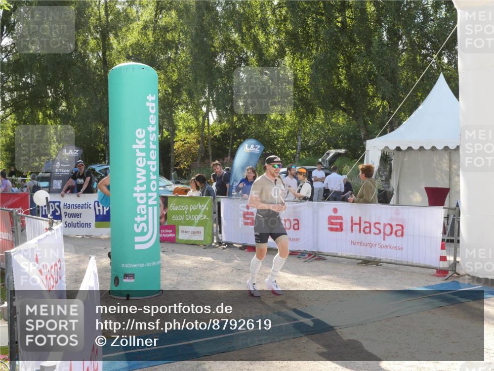 07.09.2025 - 19. Norderstedt Triathlon Zöllner http://msf.ph/oto/8792619 07.09.2025 16:28:28 Ziel 515, 1488, 1529, 1534 meine-sportfotos.de