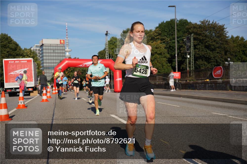 07.09.2025 - BARMER Alsterlauf Yannick Fuchs http://msf.ph/oto/8792621 07.09.2025 09:42:44 Laufen 5428 meine-sportfotos.de