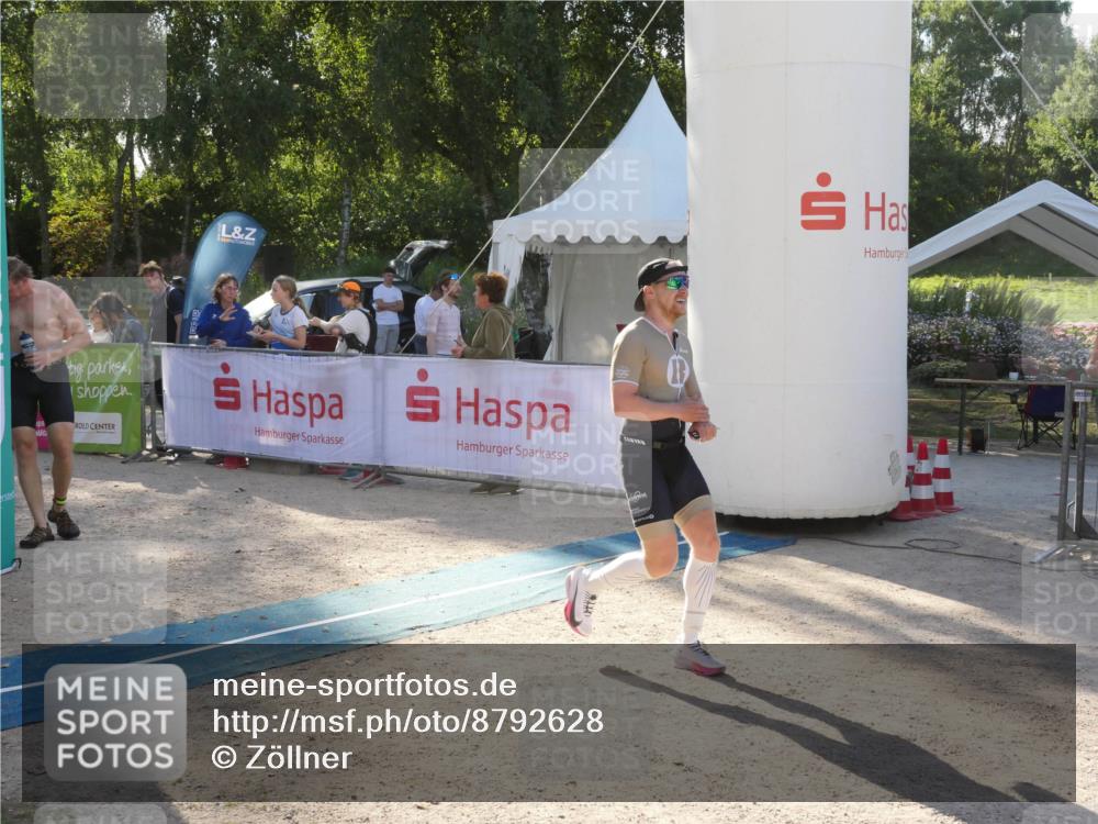 07.09.2025 - 19. Norderstedt Triathlon Zöllner http://msf.ph/oto/8792628 07.09.2025 16:28:29 Ziel 487, 515, 1488, 1529, 1534 meine-sportfotos.de