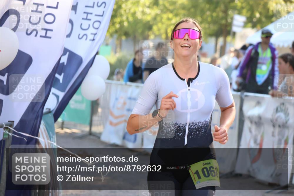 07.09.2025 - 19. Norderstedt Triathlon Zöllner http://msf.ph/oto/8792632 07.09.2025 16:38:13 Ziel 1068, 1563 meine-sportfotos.de