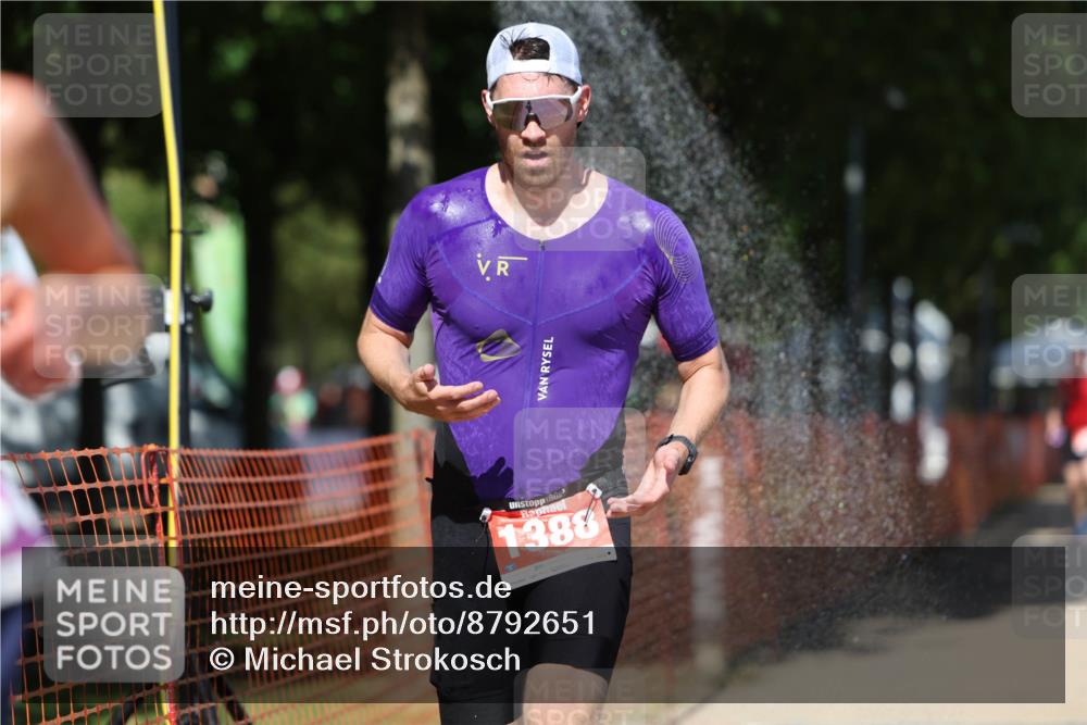 07.09.2025 - 19. Norderstedt Triathlon Michael Strokosch http://msf.ph/oto/8792651 07.09.2025 13:39:25 Laufen 346, 805, 1388 meine-sportfotos.de