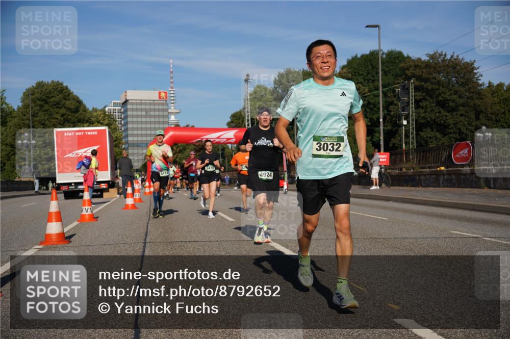 07.09.2025 - BARMER Alsterlauf Yannick Fuchs http://msf.ph/oto/8792652 07.09.2025 09:42:46 Laufen 5470, 8418, 4924, 3032 meine-sportfotos.de