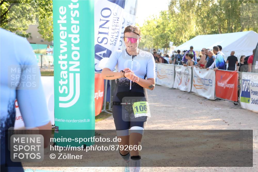 07.09.2025 - 19. Norderstedt Triathlon Zöllner http://msf.ph/oto/8792660 07.09.2025 16:38:15 Ziel 529, 1068, 1563 meine-sportfotos.de