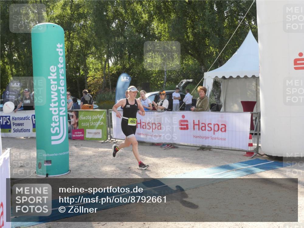 07.09.2025 - 19. Norderstedt Triathlon Zöllner http://msf.ph/oto/8792661 07.09.2025 16:28:47 Ziel 462 meine-sportfotos.de