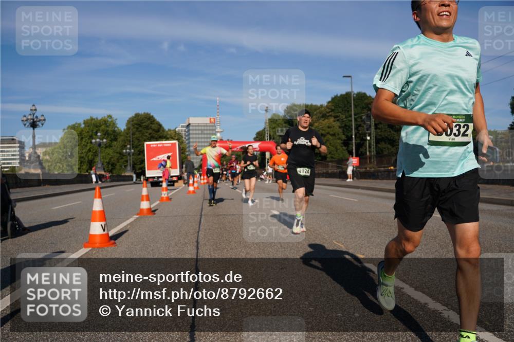 07.09.2025 - BARMER Alsterlauf Yannick Fuchs http://msf.ph/oto/8792662 07.09.2025 09:42:47 Laufen 032, 4924 meine-sportfotos.de