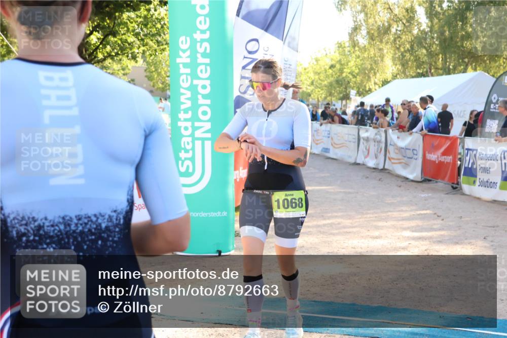07.09.2025 - 19. Norderstedt Triathlon Zöllner http://msf.ph/oto/8792663 07.09.2025 16:38:15 Ziel 529, 1068, 1563 meine-sportfotos.de