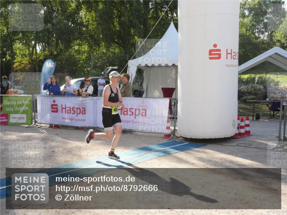 07.09.2025 - 19. Norderstedt Triathlon Zöllner http://msf.ph/oto/8792666 07.09.2025 16:28:48 Ziel 462 meine-sportfotos.de