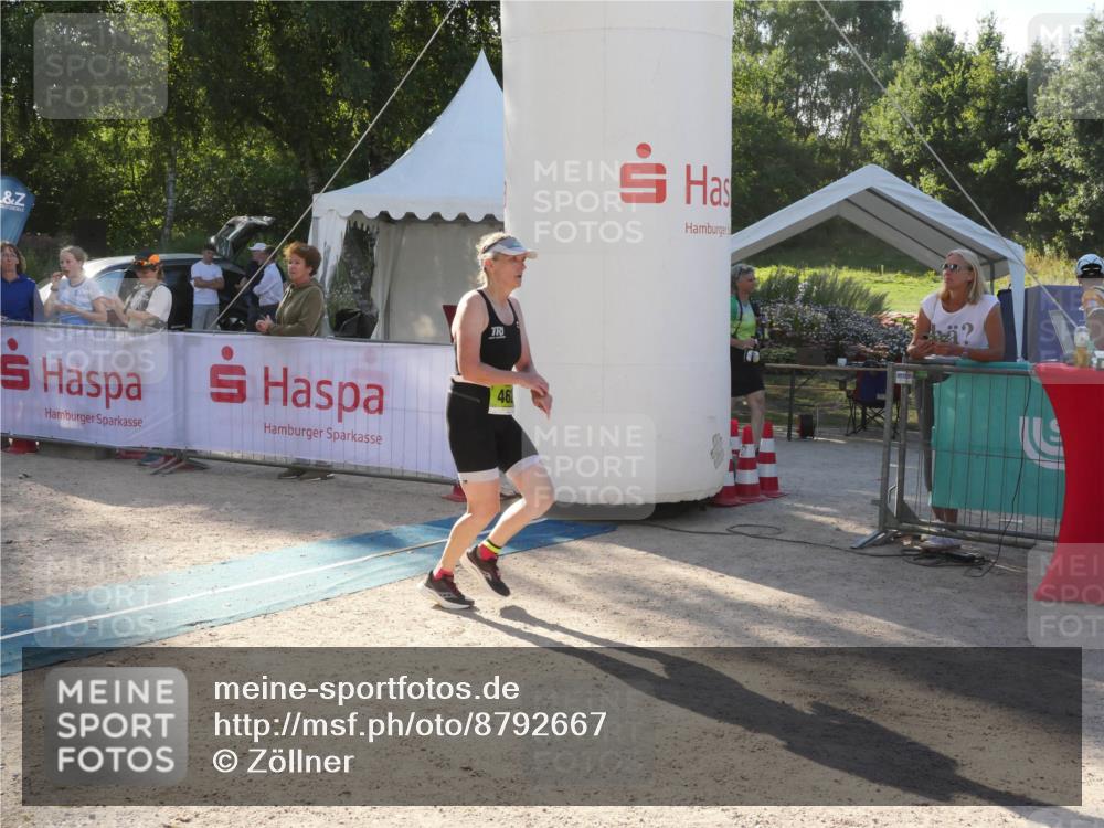 07.09.2025 - 19. Norderstedt Triathlon Zöllner http://msf.ph/oto/8792667 07.09.2025 16:28:48 Ziel 462 meine-sportfotos.de