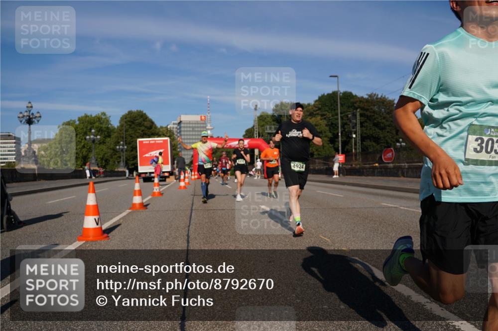 07.09.2025 - BARMER Alsterlauf Yannick Fuchs http://msf.ph/oto/8792670 07.09.2025 09:42:47 Laufen 4924, 36, 303 meine-sportfotos.de