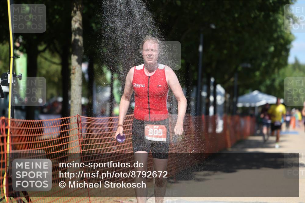 07.09.2025 - 19. Norderstedt Triathlon Michael Strokosch http://msf.ph/oto/8792672 07.09.2025 13:39:33 Laufen 320, 330, 805 meine-sportfotos.de
