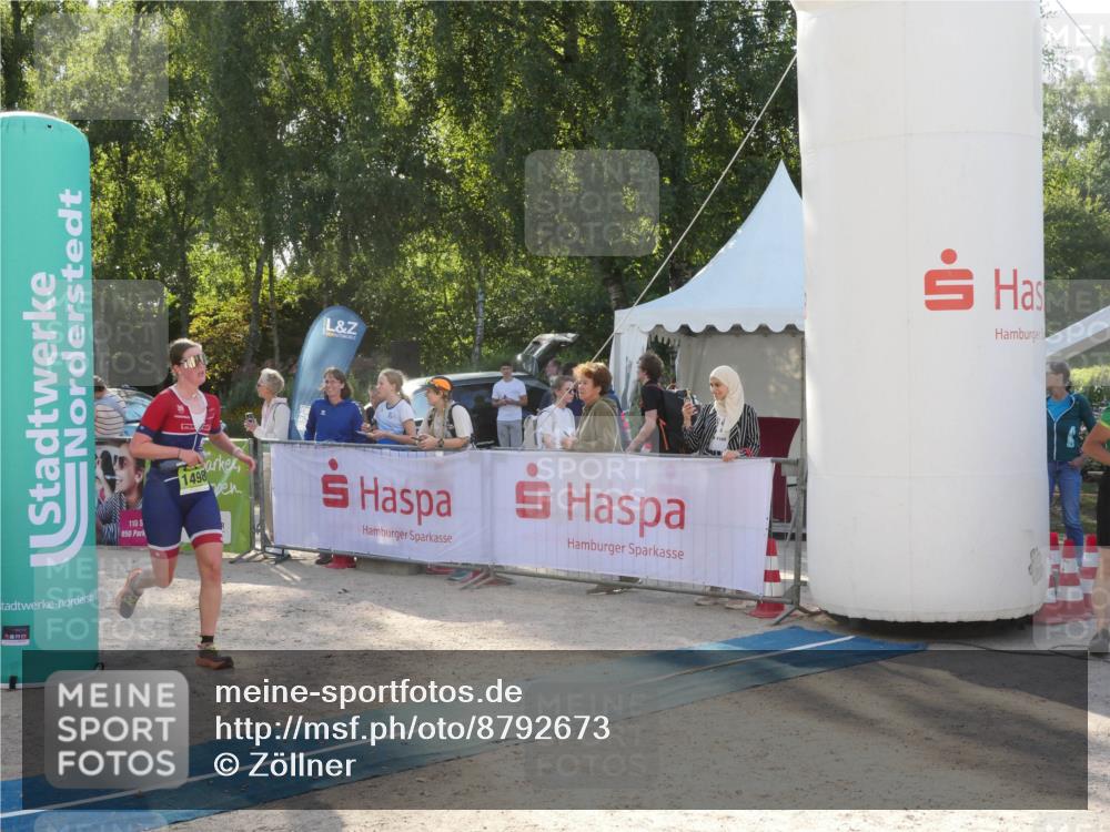 07.09.2025 - 19. Norderstedt Triathlon Zöllner http://msf.ph/oto/8792673 07.09.2025 16:29:10 Ziel 1498 meine-sportfotos.de