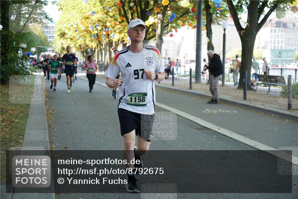 07.09.2025 - BARMER Alsterlauf Yannick Fuchs http://msf.ph/oto/8792675 07.09.2025 11:39:55 Laufen 97, 1158 meine-sportfotos.de