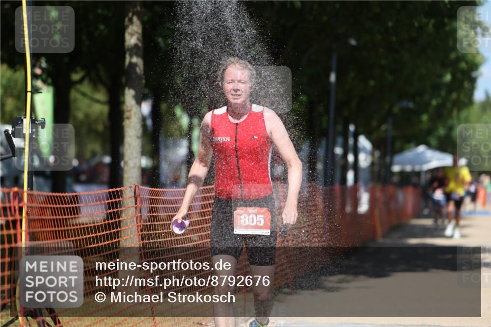 07.09.2025 - 19. Norderstedt Triathlon Michael Strokosch http://msf.ph/oto/8792676 07.09.2025 13:39:33 Laufen 320, 330, 805 meine-sportfotos.de