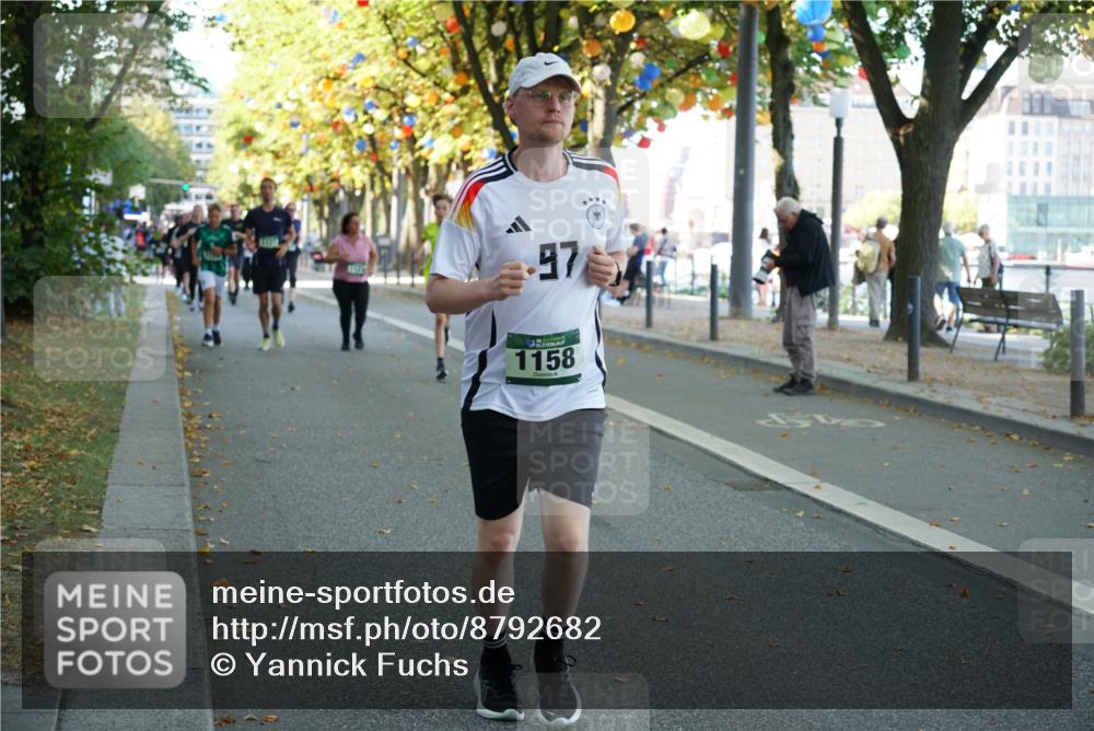 07.09.2025 - BARMER Alsterlauf Yannick Fuchs http://msf.ph/oto/8792682 07.09.2025 11:39:55 Laufen 97, 1158 meine-sportfotos.de
