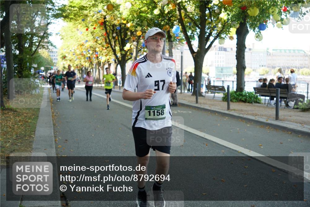 07.09.2025 - BARMER Alsterlauf Yannick Fuchs http://msf.ph/oto/8792694 07.09.2025 11:39:56 Laufen 97, 1158 meine-sportfotos.de