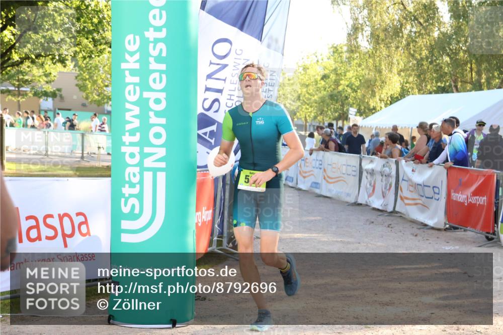 07.09.2025 - 19. Norderstedt Triathlon Zöllner http://msf.ph/oto/8792696 07.09.2025 16:38:18 Ziel 529, 1068, 1554 meine-sportfotos.de