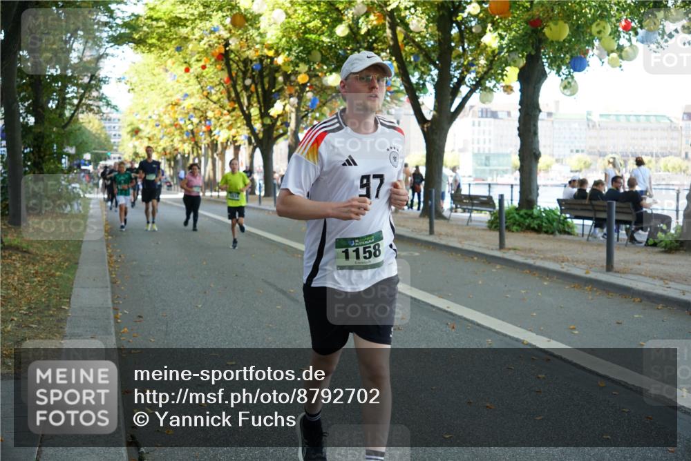07.09.2025 - BARMER Alsterlauf Yannick Fuchs http://msf.ph/oto/8792702 07.09.2025 11:39:56 Laufen 97, 1158 meine-sportfotos.de