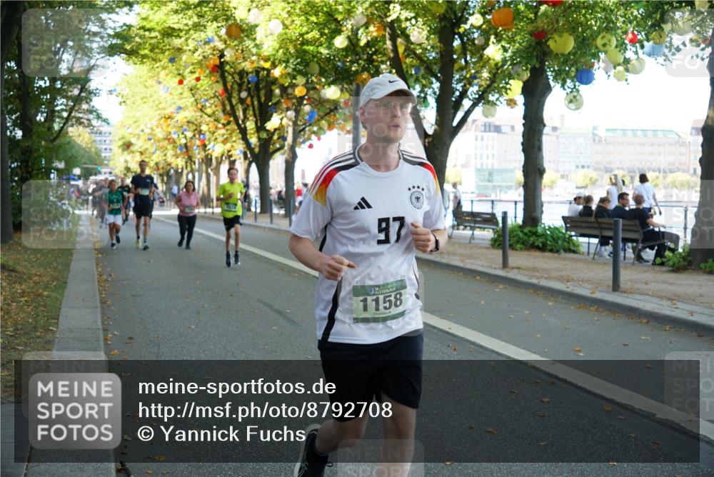 07.09.2025 - BARMER Alsterlauf Yannick Fuchs http://msf.ph/oto/8792708 07.09.2025 11:39:56 Laufen 97, 4, 36, 1158 meine-sportfotos.de