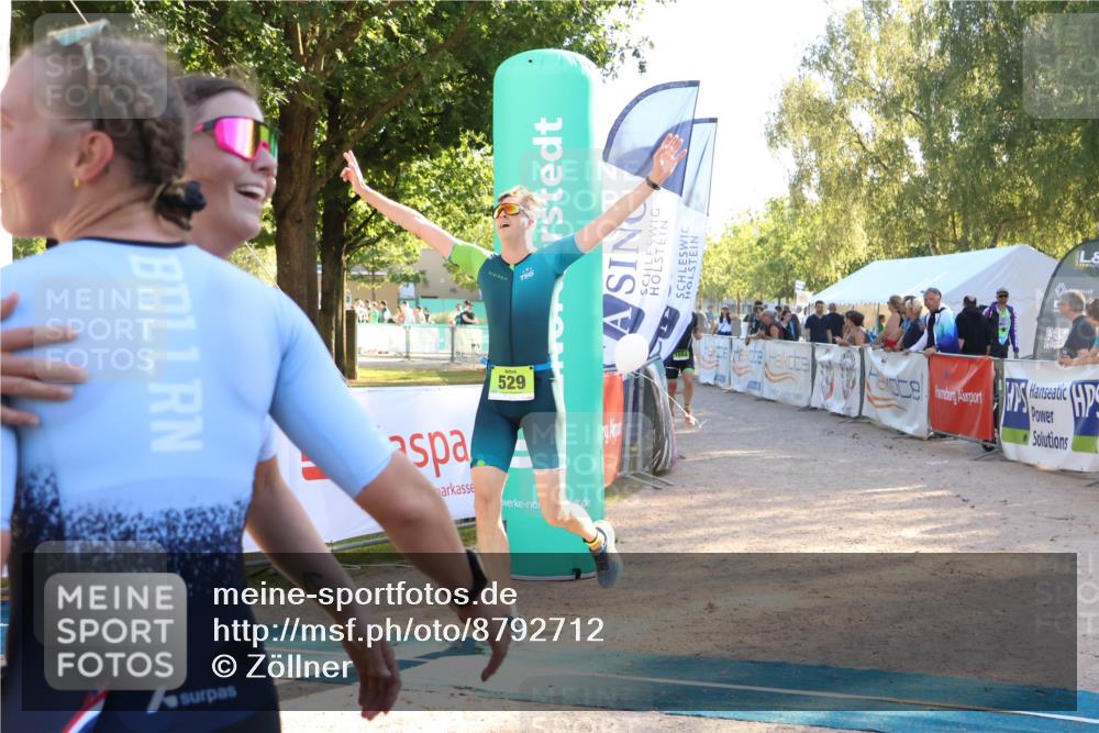 07.09.2025 - 19. Norderstedt Triathlon Zöllner http://msf.ph/oto/8792712 07.09.2025 16:38:19 Ziel 529, 1068, 1554 meine-sportfotos.de