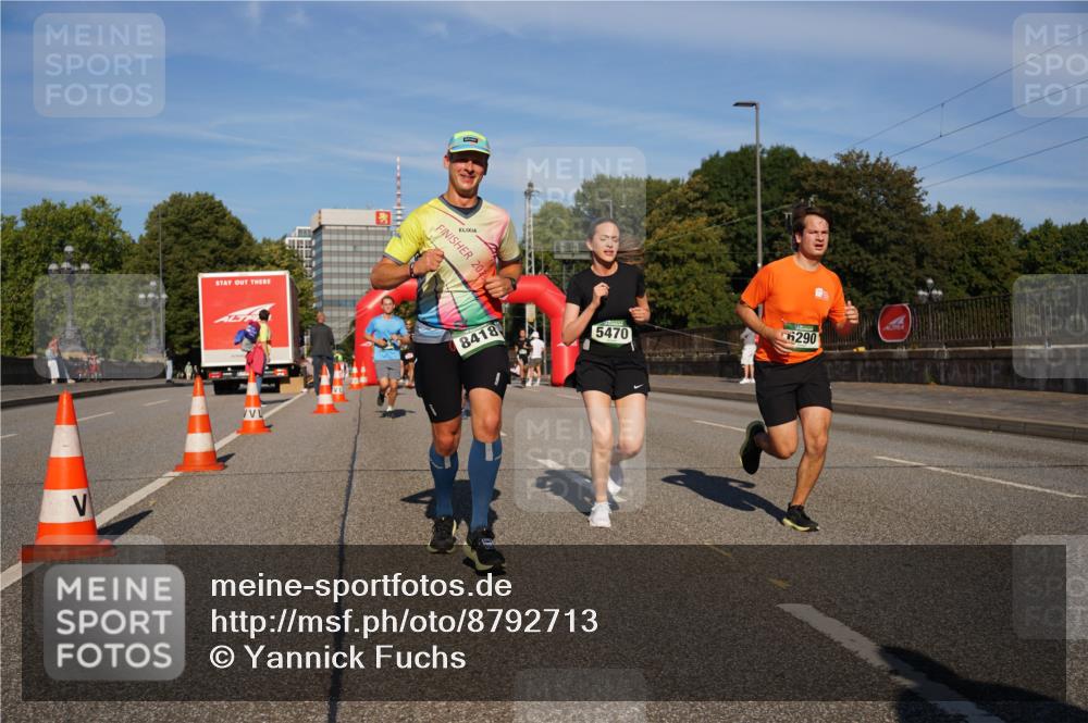 07.09.2025 - BARMER Alsterlauf Yannick Fuchs http://msf.ph/oto/8792713 07.09.2025 09:42:48 Laufen 201, 8418, 5470, 6290 meine-sportfotos.de