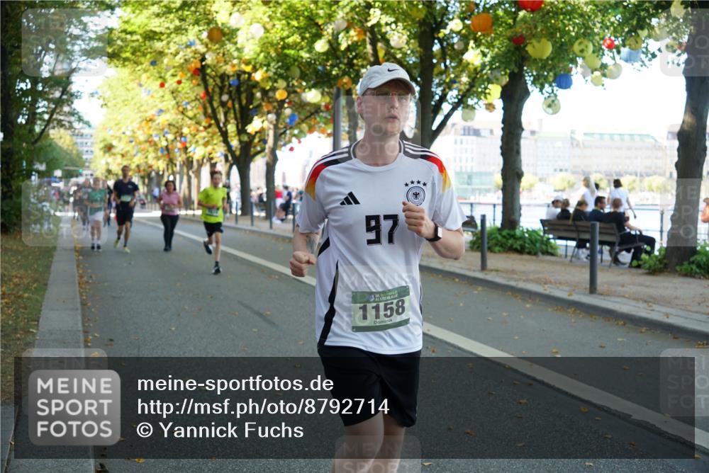 07.09.2025 - BARMER Alsterlauf Yannick Fuchs http://msf.ph/oto/8792714 07.09.2025 11:39:56 Laufen 97, 1158 meine-sportfotos.de