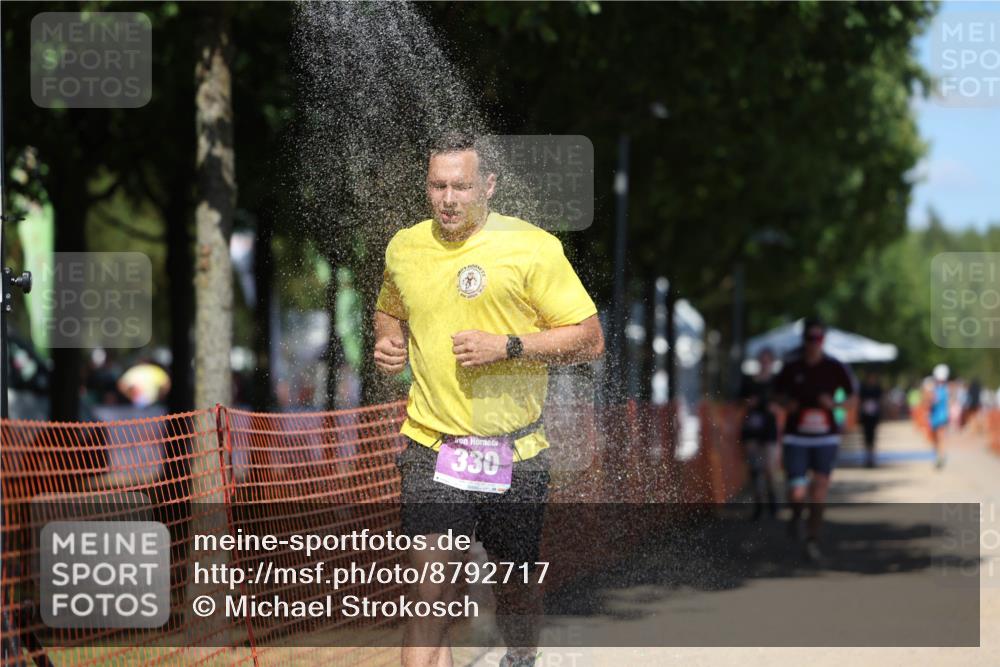 07.09.2025 - 19. Norderstedt Triathlon Michael Strokosch http://msf.ph/oto/8792717 07.09.2025 13:39:40 Laufen 320, 330, 809 meine-sportfotos.de