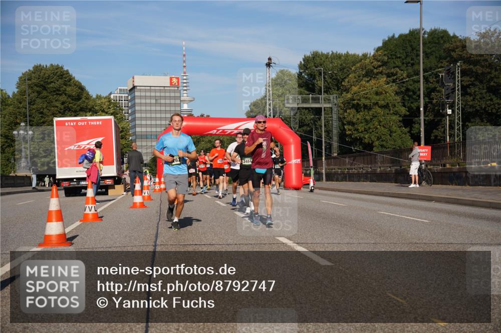 07.09.2025 - BARMER Alsterlauf Yannick Fuchs http://msf.ph/oto/8792747 07.09.2025 09:42:50 Laufen 2629, 2484, 597293 meine-sportfotos.de