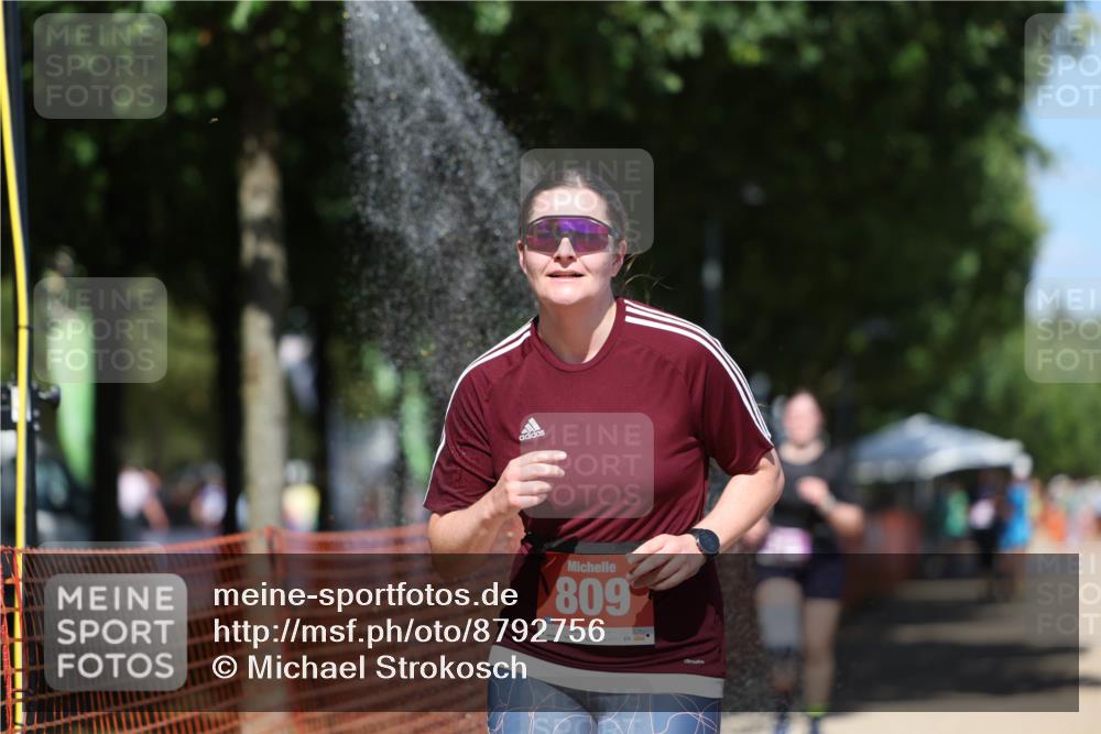 07.09.2025 - 19. Norderstedt Triathlon Michael Strokosch http://msf.ph/oto/8792756 07.09.2025 13:39:46 Laufen 319, 809 meine-sportfotos.de