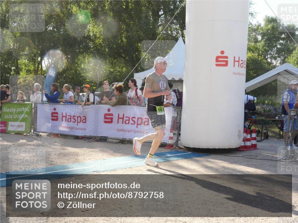 07.09.2025 - 19. Norderstedt Triathlon Zöllner http://msf.ph/oto/8792758 07.09.2025 16:30:17 Ziel 519, 552, 1510 meine-sportfotos.de