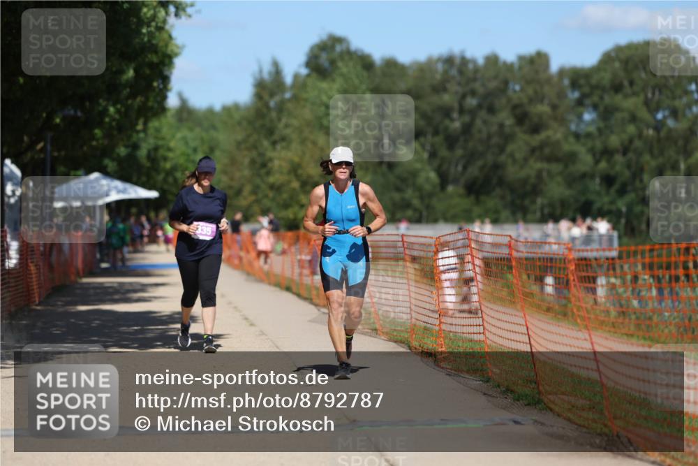 07.09.2025 - 19. Norderstedt Triathlon Michael Strokosch http://msf.ph/oto/8792787 07.09.2025 13:39:57 Laufen 270, 335 meine-sportfotos.de