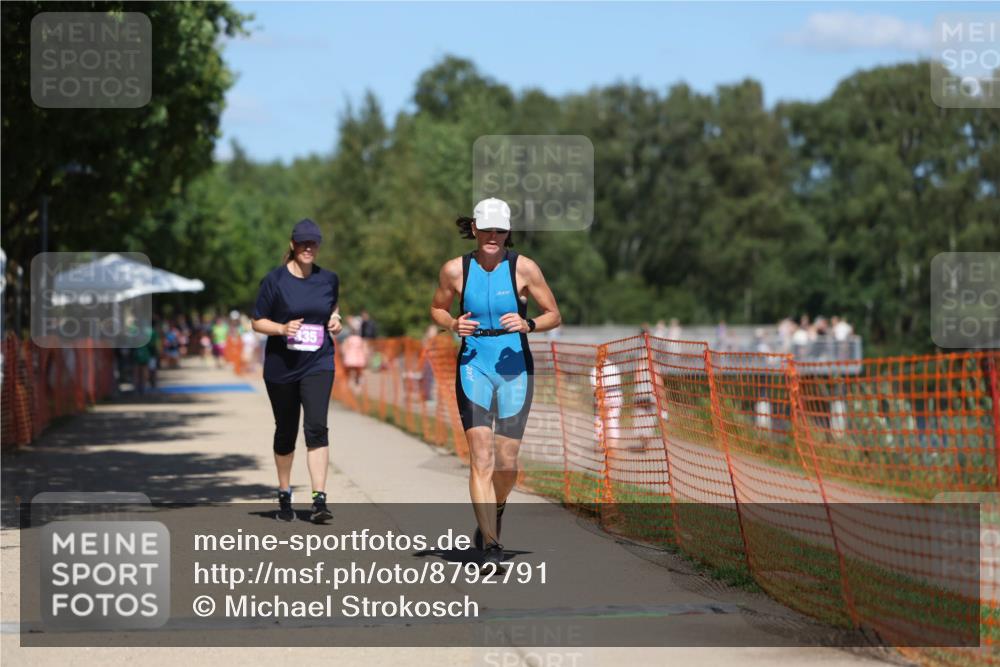 07.09.2025 - 19. Norderstedt Triathlon Michael Strokosch http://msf.ph/oto/8792791 07.09.2025 13:39:58 Laufen 270, 335 meine-sportfotos.de