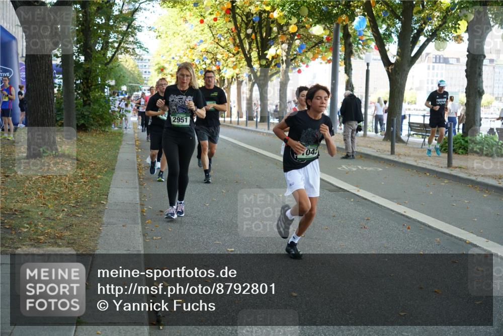 07.09.2025 - BARMER Alsterlauf Yannick Fuchs http://msf.ph/oto/8792801 07.09.2025 11:40:07 Laufen 2951, 047 meine-sportfotos.de