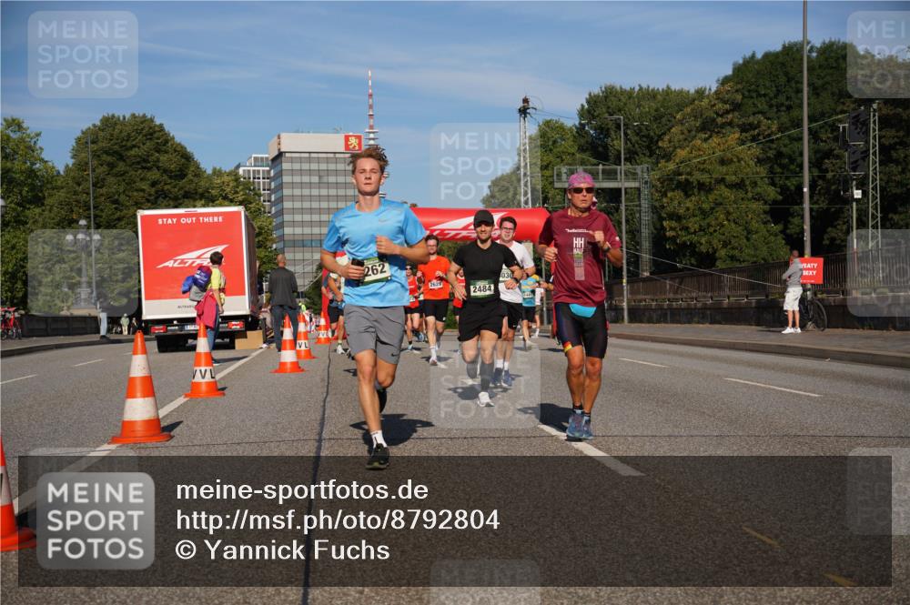 07.09.2025 - BARMER Alsterlauf Yannick Fuchs http://msf.ph/oto/8792804 07.09.2025 09:42:51 Laufen 262, 2629, 2484, 030 meine-sportfotos.de
