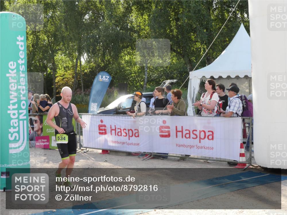 07.09.2025 - 19. Norderstedt Triathlon Zöllner http://msf.ph/oto/8792816 07.09.2025 16:31:01 Ziel 534, 548, 1071, 1439, 1572 meine-sportfotos.de