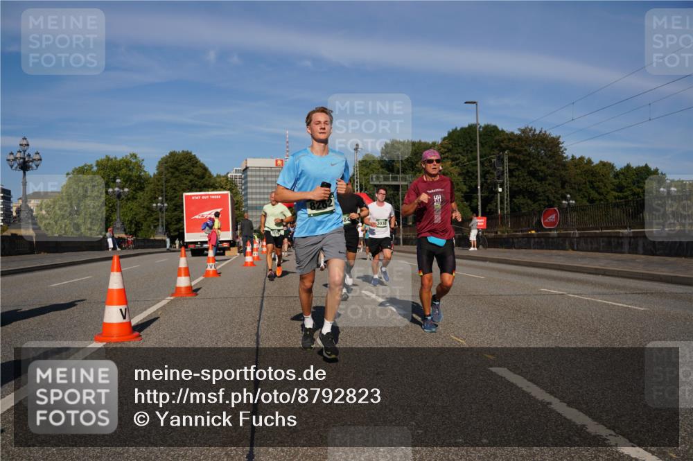 07.09.2025 - BARMER Alsterlauf Yannick Fuchs http://msf.ph/oto/8792823 07.09.2025 09:42:52 Laufen 77 meine-sportfotos.de
