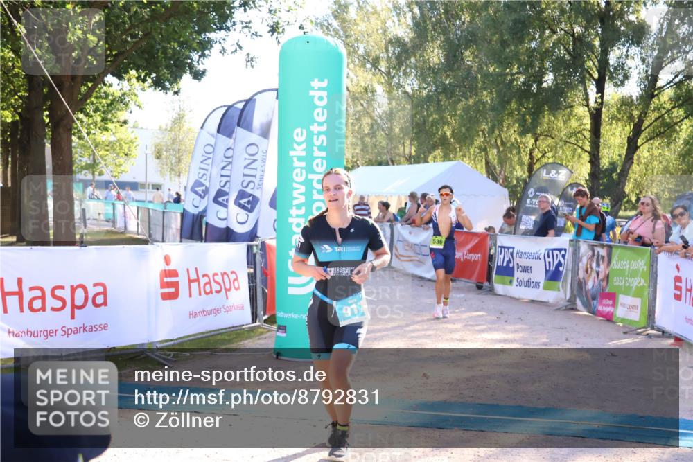 07.09.2025 - 19. Norderstedt Triathlon Zöllner http://msf.ph/oto/8792831 07.09.2025 16:38:42 Ziel 536, 917, 1481 meine-sportfotos.de